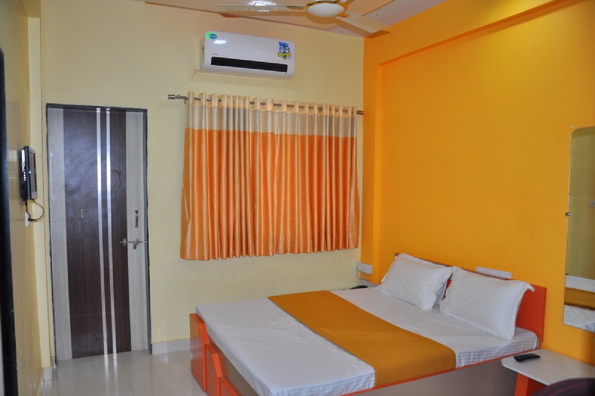 Hotel Somnath Sagar Double Bed Room